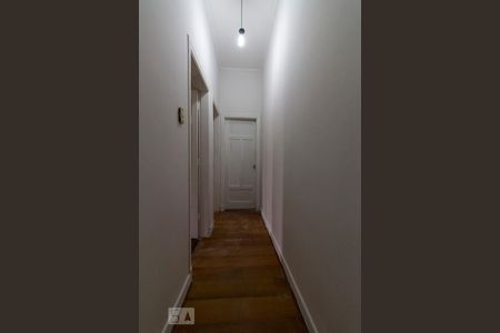 Apartamento à venda com 100m², 2 quartos e sem vagaCorredor dos Quartos e Banheiro 