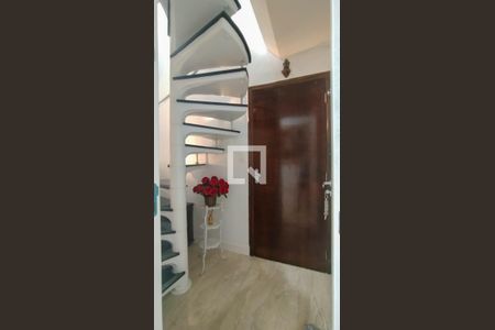 Apartamento à venda com 162m², 4 quartos e 2 vagas Apartamento à venda com 162m², 4 quartos e 2 vagasAcesso Terraço