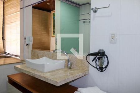 Apartamento à venda com 162m², 4 quartos e 2 vagas Apartamento à venda com 162m², 4 quartos e 2 vagasTerraço