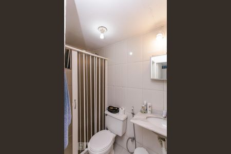 Banheiro de apartamento para alugar com 2 quartos, 60m² em Jacarepaguá, Rio de Janeiro