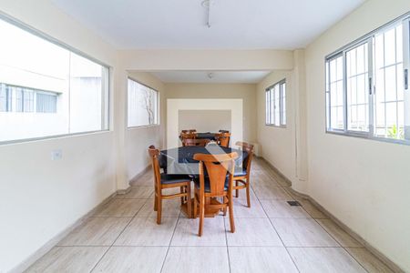 Apartamento para alugar com 60m², 2 quartos e 1 vagaÁrea comum 