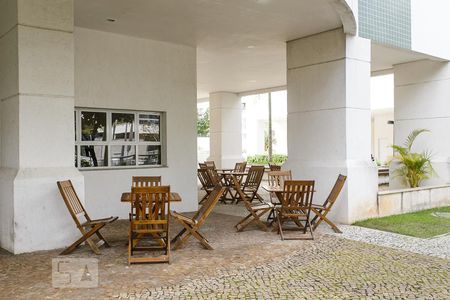 Apartamento à venda com 102m², 3 quartos e 2 vagasRestaurante