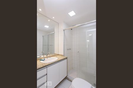 Apartamento à venda com 102m², 3 quartos e 2 vagasBanheiro