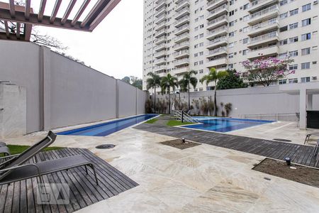 Studio para alugar com 55m², 1 quarto e 1 vagaPiscina