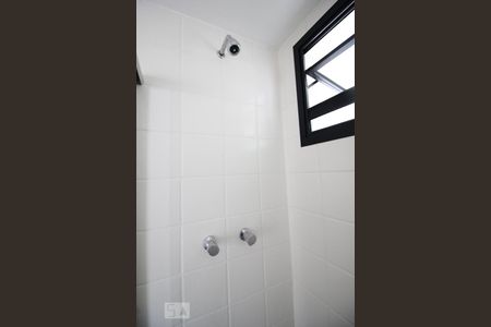 Chuveiro de apartamento para alugar com 1 quarto, 70m² em Vila Andrade, São Paulo