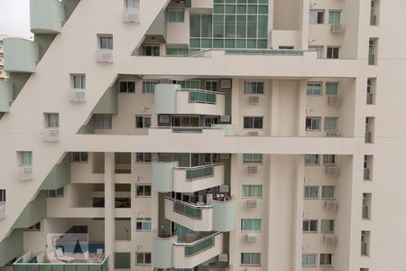 Vista de apartamento para alugar com 2 quartos, 77m² em Barra da Tijuca, Rio de Janeiro