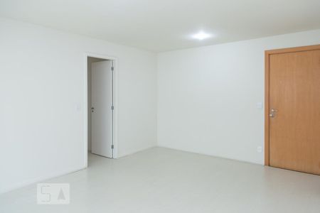 Sala de apartamento para alugar com 2 quartos, 77m² em Barra da Tijuca, Rio de Janeiro