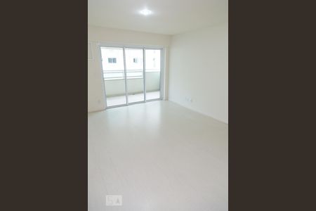 Sala de apartamento para alugar com 2 quartos, 77m² em Barra da Tijuca, Rio de Janeiro
