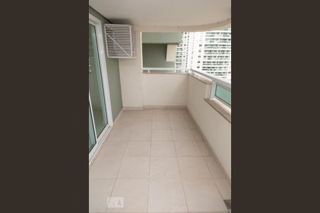 Varanda de apartamento para alugar com 2 quartos, 77m² em Barra da Tijuca, Rio de Janeiro