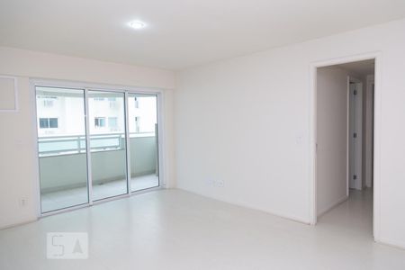 Sala de apartamento para alugar com 2 quartos, 77m² em Barra da Tijuca, Rio de Janeiro