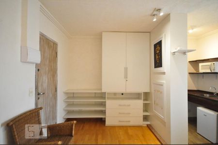 Armário da suíte de kitnet/studio para alugar com 1 quarto, 32m² em Real Parque, São Paulo