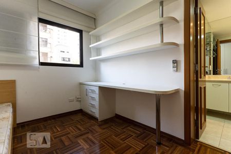 Apartamento à venda com 160m², 3 quartos e 3 vagasSuíte 3
