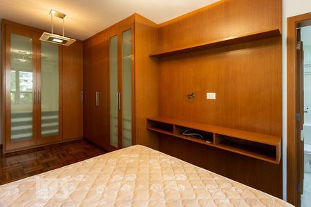 Apartamento à venda com 160m², 3 quartos e 3 vagasSuíte 2