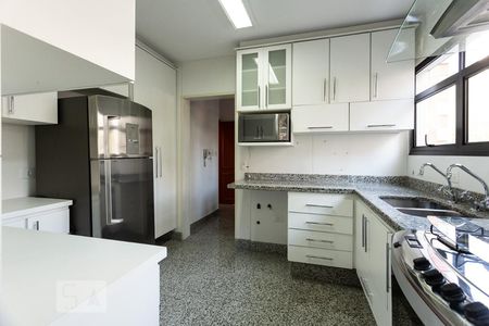 Apartamento à venda com 160m², 3 quartos e 3 vagasCozinha