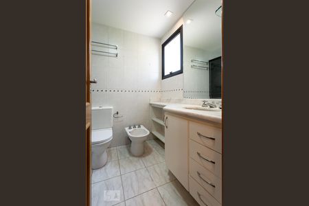 Apartamento à venda com 160m², 3 quartos e 3 vagasBanheiro da suíte 2