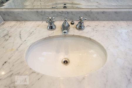 Apartamento à venda com 160m², 3 quartos e 3 vagasBanheiro da suíte 1