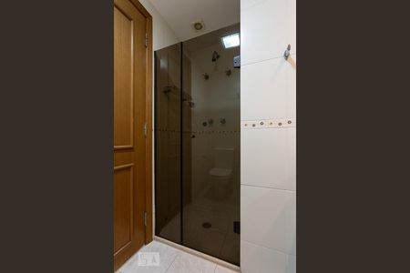 Apartamento à venda com 160m², 3 quartos e 3 vagasBanheiro da suíte 3