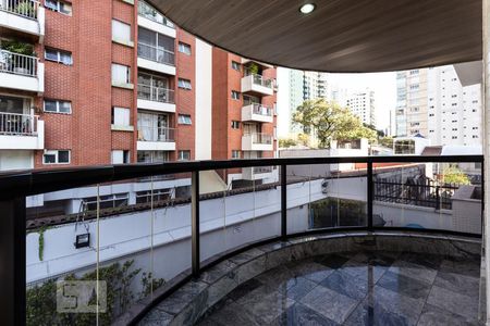 Apartamento à venda com 160m², 3 quartos e 3 vagasVaranda