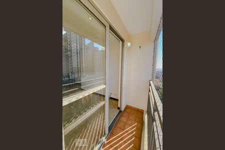 Varanda de apartamento para alugar com 3 quartos, 64m² em Vila Carrão, São Paulo