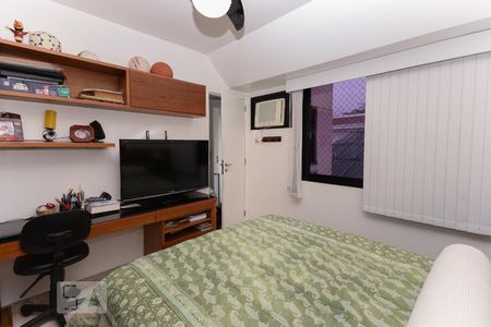 Apartamento à venda com 120m², 3 quartos e 2 vagasQuarto 2