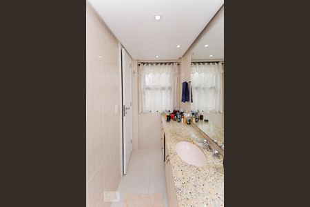 Apartamento à venda com 120m², 3 quartos e 2 vagasBanheiro suíte