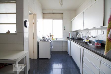 Apartamento à venda com 215m², 3 quartos e 2 vagasCozinha