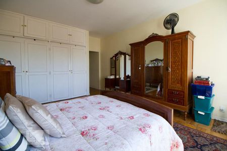 Apartamento à venda com 215m², 3 quartos e 2 vagasSuite 2