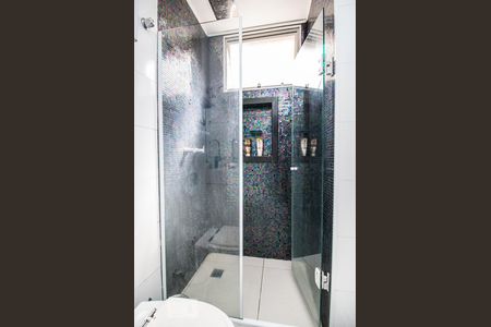 Apartamento à venda com 55m², 2 quartos e 1 vagaBox Blindex