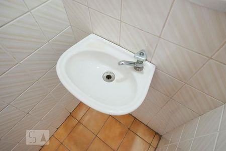 Apartamento para alugar com 107m², 3 quartos e 2 vagasDetalhe banheiro de serviço