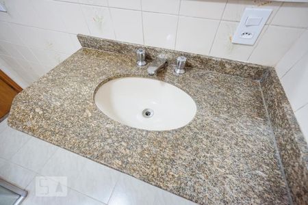 Apartamento para alugar com 107m², 3 quartos e 2 vagasDetalhe banheiro