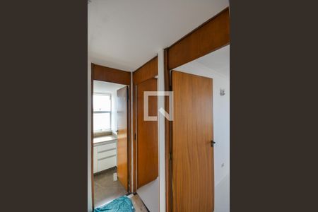 Corredor de apartamento à venda com 2 quartos, 70m² em Jardim da Saúde, São Paulo