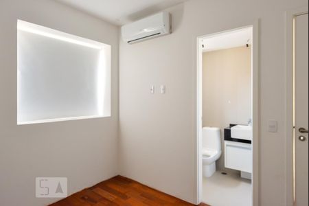 Suíte de apartamento para alugar com 2 quartos, 66m² em Pinheiros, São Paulo