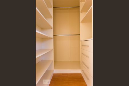 Apartamento para alugar com 115m², 3 quartos e 1 vagaCloset Suíte