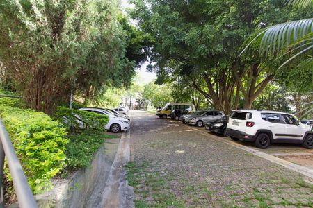 Apartamento para alugar com 42m², 2 quartos e 1 vaga Apartamento para alugar com 42m², 2 quartos e 1 vagaGaragem