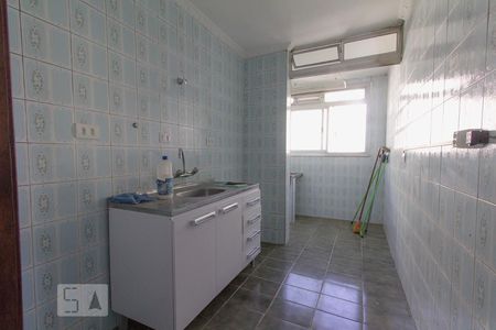 Cozinha de apartamento para alugar com 2 quartos, 42m² em Vila Campestre, São Paulo