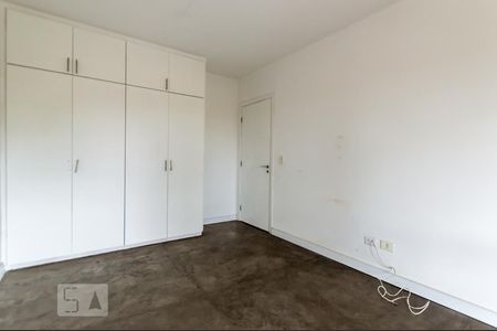 Casa de condomínio à venda com 380m², 4 quartos e 4 vagasQuarto 2