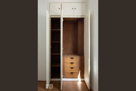 Apartamento para alugar com 65m², 2 quartos e 1 vaga Apartamento para alugar com 65m², 2 quartos e 1 vagaQuarto 1