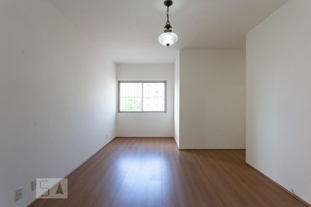 Apartamento para alugar com 65m², 2 quartos e 1 vaga Apartamento para alugar com 65m², 2 quartos e 1 vagaSala
