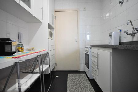 Apartamento para alugar com 88m², 2 quartos e 2 vagasCozinha