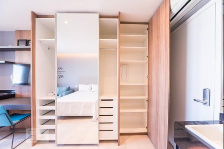 Studio para alugar com 30m², 1 quarto e 1 vaga Studio para alugar com 30m², 1 quarto e 1 vagaStudio