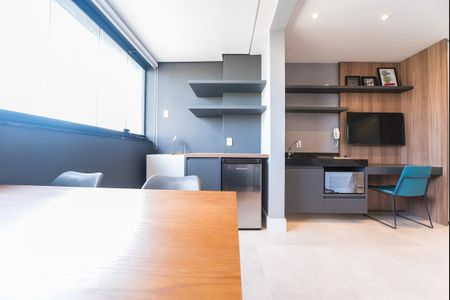 Studio para alugar com 30m², 1 quarto e 1 vaga Studio para alugar com 30m², 1 quarto e 1 vagaVaranda