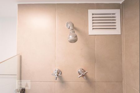 Studio para alugar com 30m², 1 quarto e 1 vaga Studio para alugar com 30m², 1 quarto e 1 vagaBanheiro