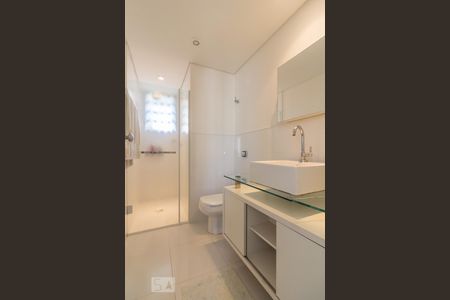 Banheiro de apartamento para alugar com 3 quartos, 100m² em Bela Vista, São Paulo