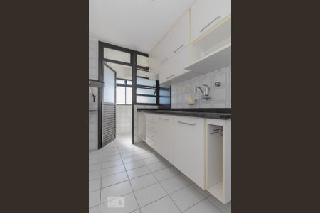 Cozinha de apartamento para alugar com 2 quartos, 56m² em Saúde, São Paulo