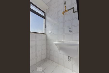 Área de serviço de apartamento para alugar com 2 quartos, 56m² em Saúde, São Paulo