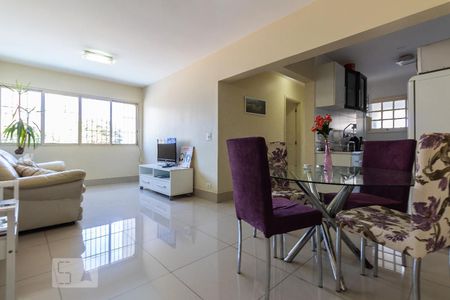 Sala de apartamento à venda com 2 quartos, 75m² em Jardim das Acácias, São Paulo