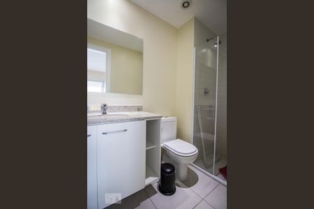 Studio banheiro  de kitnet/studio para alugar com 1 quarto, 58m² em Pinheiros, São Paulo