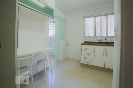Apartamento para alugar com 70m², 2 quartos e 1 vaga Apartamento para alugar com 70m², 2 quartos e 1 vagaCozinha