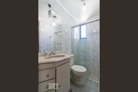 Banheiro de apartamento para alugar com 3 quartos, 98m² em Vila Valparaíso, Santo André