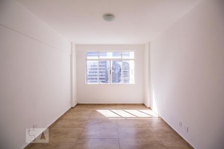 Apartamento para alugar com 81m², 2 quartos e sem vagaSALA